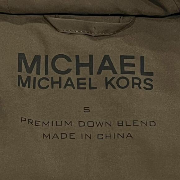 ★ Michael Kors Olive Green Quilted Hooded Puffer Jacket ★ - Picture 4 of 7